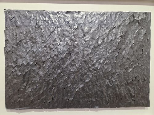 최병소 '신문 지우기 연작'(서울=연합뉴스) 박의래 기자 = 서울 강남구 신사동 페로탕에서 열리고 있는 최병소 개인전에 전시된 신문 지우기 연작. 2026.1.20. laecorp@yna.co.kr