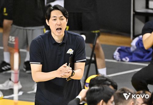 하현용 KB손해보험 감독대행[한국배구연맹 제공. 재판매 및 DB 금지]