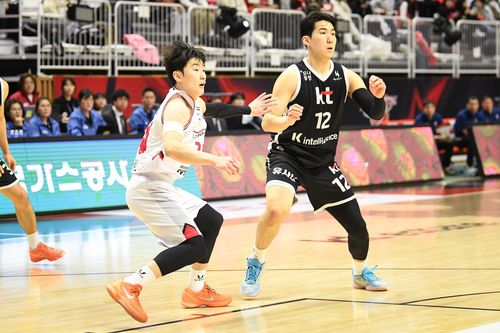 문유현(왼쪽)과 문정현[KBL 제공. 재판매 및 DB 금지]