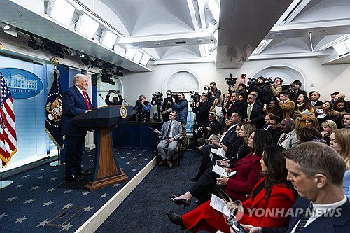 취임 1년 성과 브리핑하는 트럼프 미국 대통령[UPI 연합뉴스]