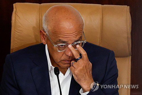 22일(현지시간) 탄화수소법 개정안 논의 주재하는 호르헤 로드리게스 베네수엘라 국회의장[카라카스 로이터=연합뉴스. 재판매 및 DB 금지]