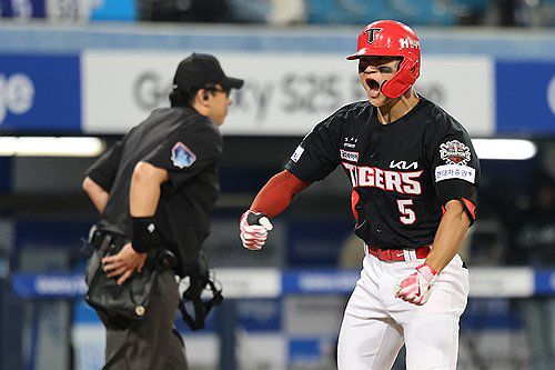 결승 홈런을 치고 환호하는 KIA 김도영[KIA 타이거즈 제공. 재판매 및 DB 금지] photo@yna.co.kr