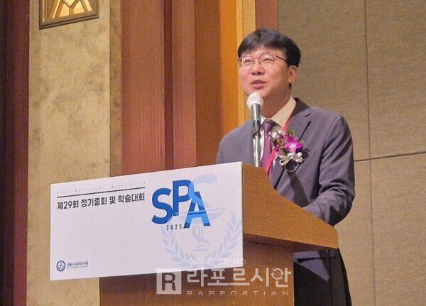 서울시내과의사회 곽경근 회장.