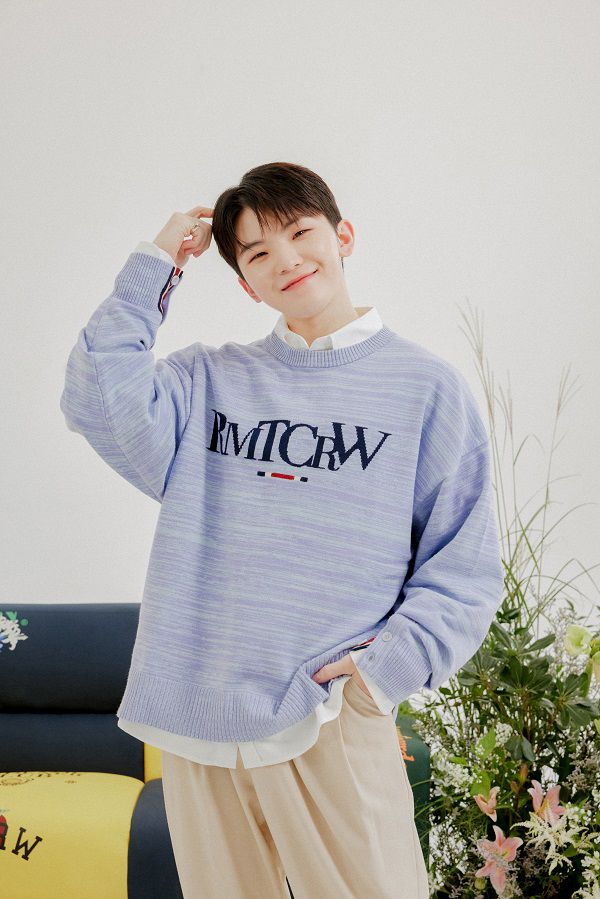 로맨틱크라운 ‘세븐틴 우지’ 22FW 이미지