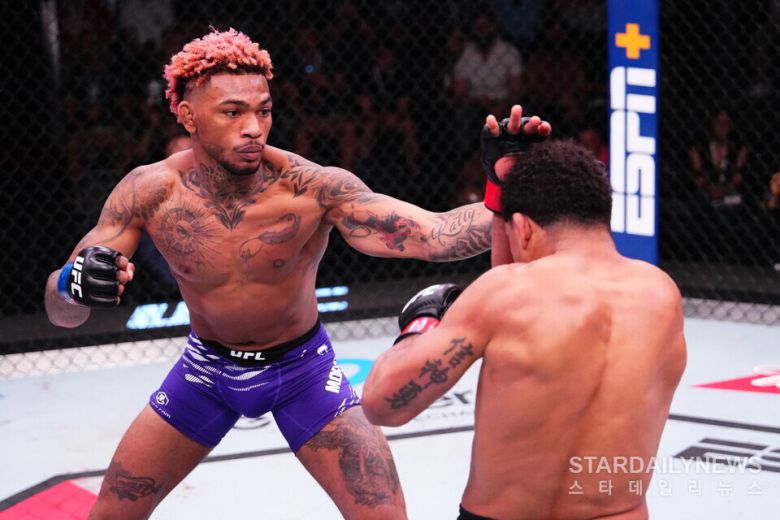 마이클 모랄레스(vs 길버트 번즈)