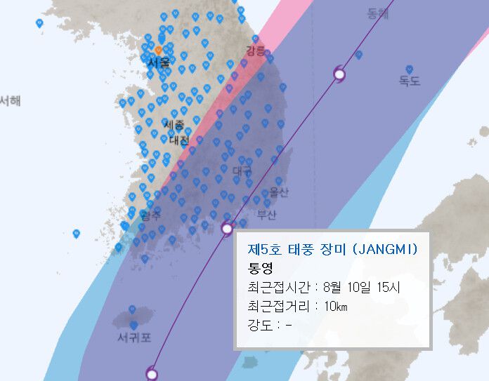 제5호 태풍 ‘장미’가 10일 오후 3시께 경남 통영 인근 해안으로 상륙해 오후 6시께 포항 앞바다를 통해 동해로 빠져나갈 것으로 예보됐다. 기상청 누리집 갈무리