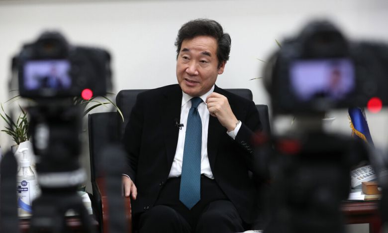 이낙연 더불어민주당 대표가 26일 국회 당대표실에서 <한겨레>와 인터뷰하고 있다. 강창광 선임기자 chang@hani.co.kr