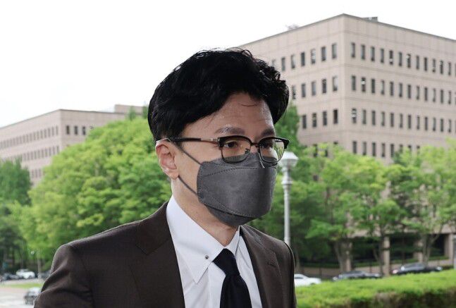 한동훈 법무부 장관이 지난달 20일 오전 정부과천청사 법무부로 출근하고 있다. 연합뉴스.