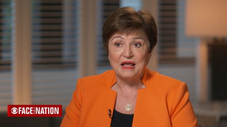 크리스탈리나 게오르기에바 국제통화기금(IMF) 총재는 1일 미국 <시비에스>(CBS) 방송 ‘페이스더네이션’프로그램에 출연해 인터뷰하고 있다. 화면 갈무리