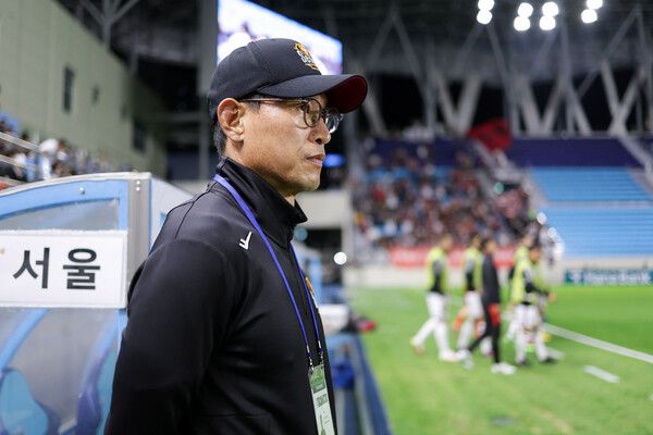 FC서울의 안익수 감독. 대한축구협회 제공