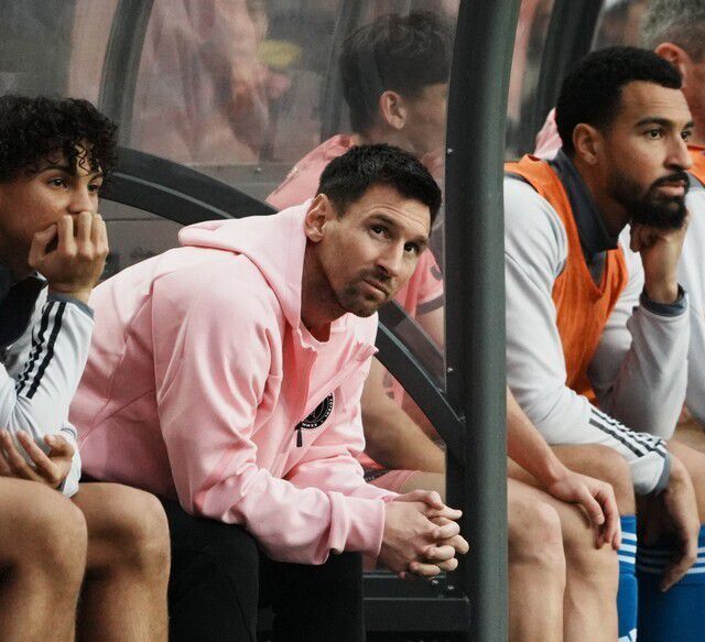 미국 프로축구 인터 마이애미의 리오넬 메시가 지난 4일(현지시각) 홍콩에서 열린 홍콩 프로축구 올스타팀과 친선경기에 불출전해 ‘노쇼 논란’을 불러일으켰다. 로이터 연합뉴스