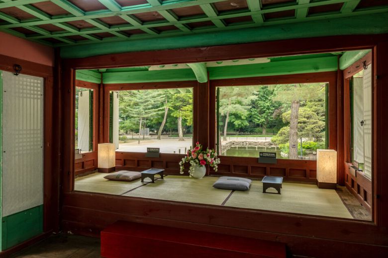 내달 말까지 특별개방되는 망묘루 내부. 임금이 종묘 전각을 내려다보며 선왕들을 떠올렸던 공간이다. 문화재청 제공