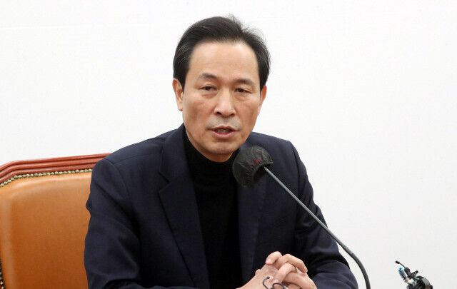 지난 2022년 12월18일 우상호 당시 이태원 참사 국조특위 위원장이 국회에서 기자간담회를 하고 있다. 김경호 선임기자 jijae@hani.co.kr