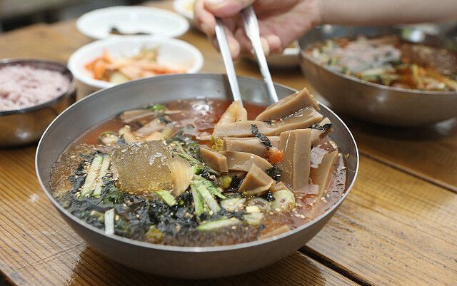 ‘원조할머니묵집’의 묵밥. 박미향 기자