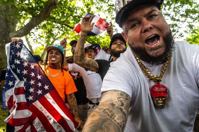 도널드 트럼프 전 대통령의 지지자들이 지난 5월23일 뉴욕 브롱크스 자치구의 크로토나 공원에서 열린 집회에 참석하고 있다. 뉴욕/AFP 연합뉴스