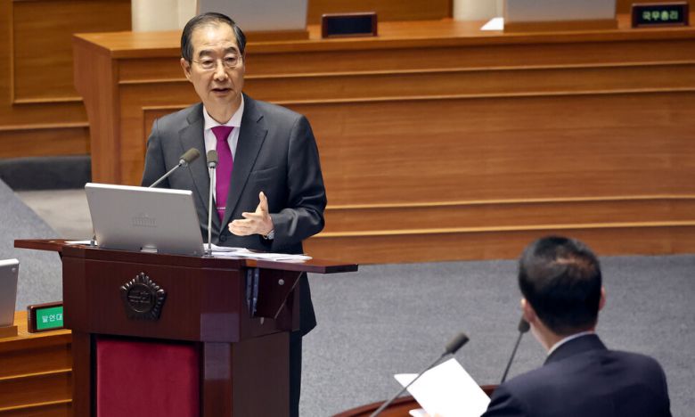 한덕수 국무총리가 9일 오후 서울 여의도 국회 본회의장에서 열린 정치분야 대정부 질문에서 박지원 더불어민주당 의원의 질의에 답변하고 있다. 윤운식 선임기자 yws@hani.co.kr