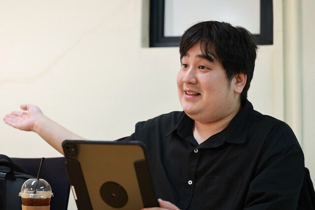 문호진씨가 지난 15일 오후 서울 마포구 한겨레신문사에서 인터뷰 하고 있다. 정용일 선임기자 yongil@hani.co.kr