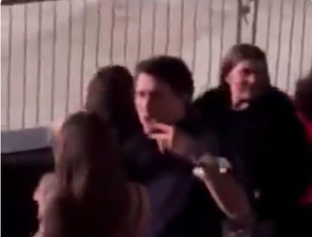 캐나다 토론토에서 열린 테일러 스위프트 콘서트에서 포착된 쥐스탱 트뤼도 캐나다 총리. ‘엑스’ 갈무리