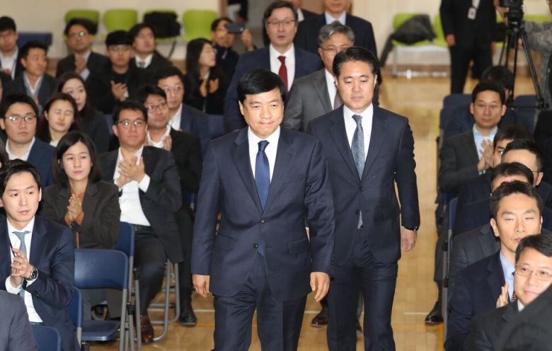 이성윤 서울중앙지검장이 2020년 1월13일 오전 서울중앙지검에서 열린 취임식에 입장하고 있다. 박종식 기자 anaki@hani.co.kr