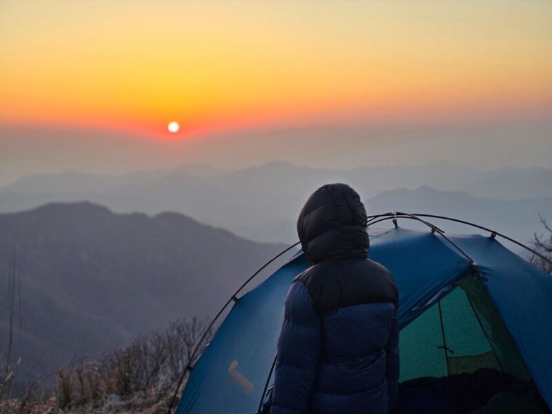 칠성대 일출을 보고 있는 아이. 박준형 제공