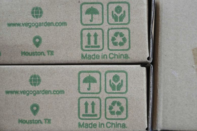 9일 미국 인디애나주 카멜에서 ‘Made in China’ 라고 쓰인 제품들이 쌓여 있다. AP연합뉴스