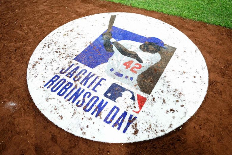 재키 로빈슨 데이 기념 패치. 필라델피아/AFP 연합뉴스