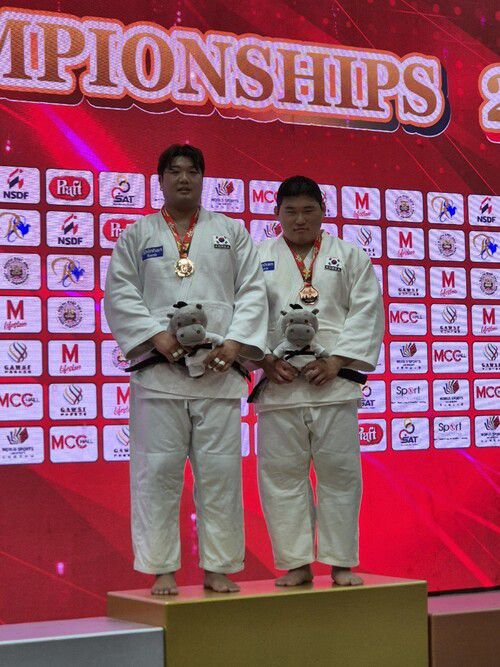 이승엽(왼쪽)과 김민종. 대한유도회 제공