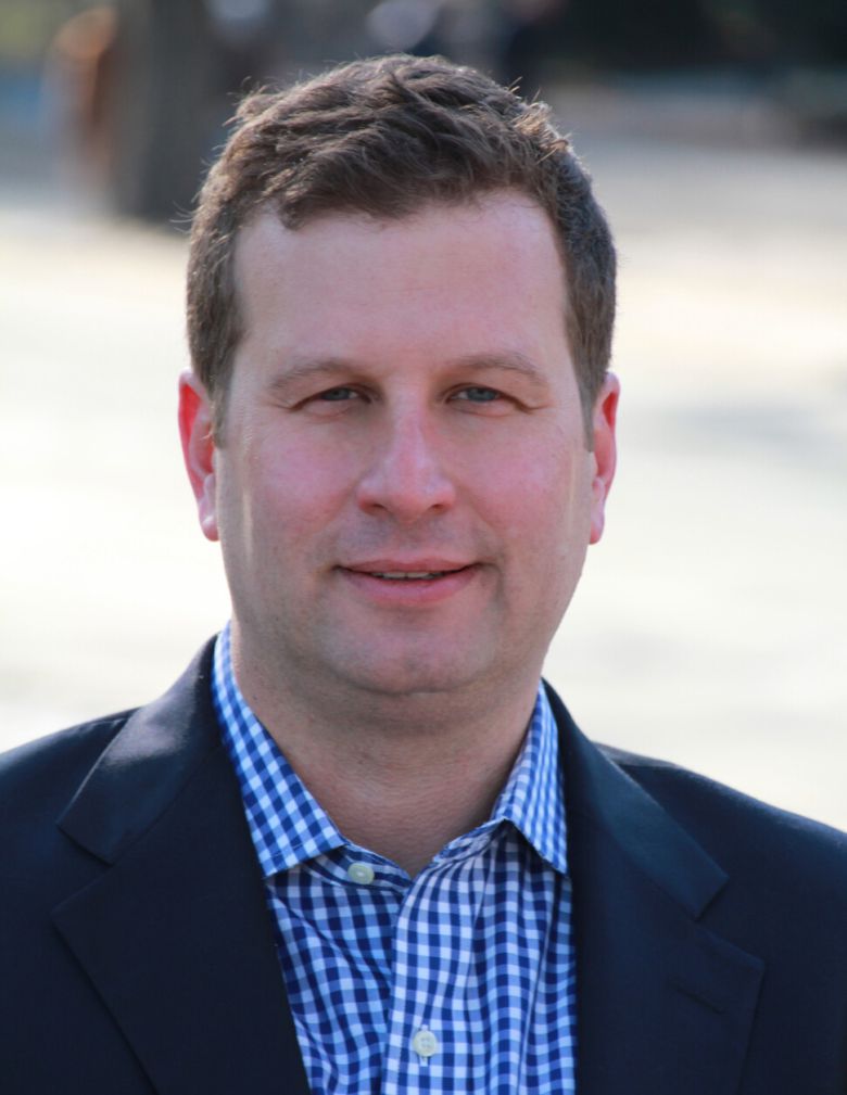 미국 브라운대에서 헌법학과 정치이론을 가르치는 코리 브렛슈나이더 정치학 교수가 23일 한겨레 전화 인터뷰에 응했다. 그는 현재 미국 상태를 “행정부가 입법·사법부 권한을 탈취하는 교과서적인 ‘셀프 쿠데타’ 상황”이라고 진단했다. 지난해 책 ‘대통령과 국민: 민주주의를 위협한 다섯 지도자와 이를 지키려 싸운 시민들’을 통해 트럼프 2기의 위험성을 정확하게 예측해 주목받고 있다. 브렛슈나이더 교수 제공