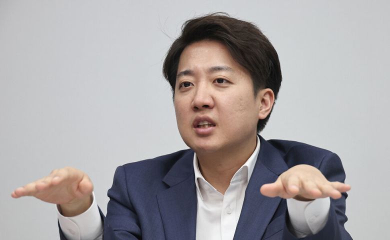 이준석 개혁신당 대선 후보가 29일 오후 국회의원회관에서 이번 대선에 임하는 포부 등에 대해 이야기 하고 있다. 윤운식 선임기자 yws@hani.co.kr