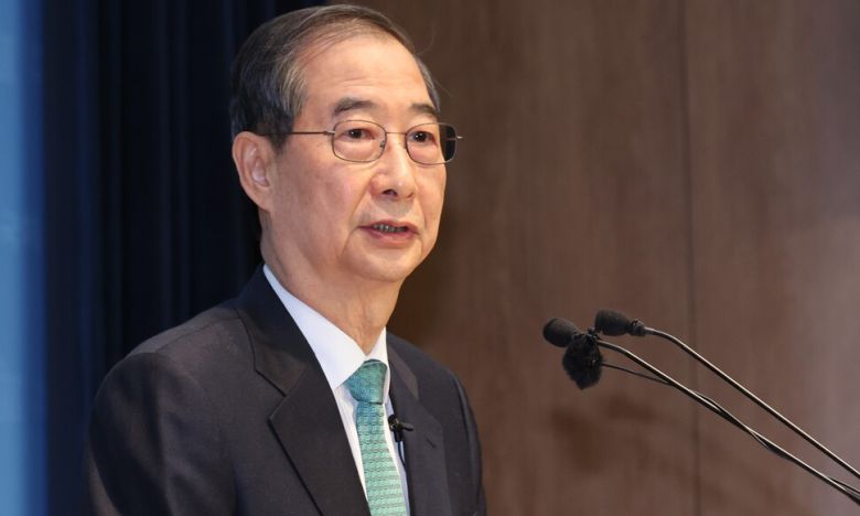 한덕수 전 국무총리가 2일 오전 서울 여의도 국회 소통관에서 기자회견을 열어 대선 출마 선언을 하고 있다. 신소영 기자 viator@hani.co.kr
