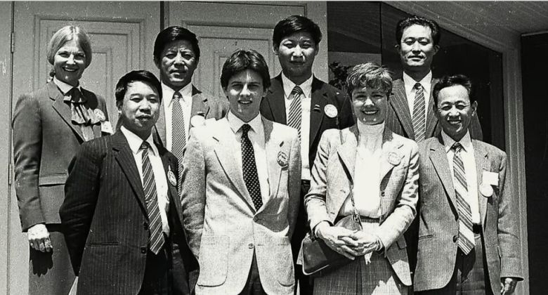 1985년 허베이성 정딩현 서기였던 31살의 시진핑은 미국 농업을 배우는 사절단의 일원으로 아이오와를 방문했다. 당시 주지사였던 테리 에드워드 브랜스태드를 만났다. 둘의 인연은 30년 넘게 이어졌다. 머스커틴 저널 누리집 갈무리