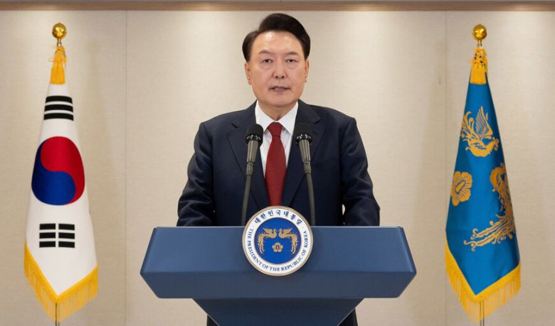 윤석열 전 대통령이 2024년 12월12일 서울 용산 대통령실에서 대국민 담화를 하고 있다. 대통령실 제공