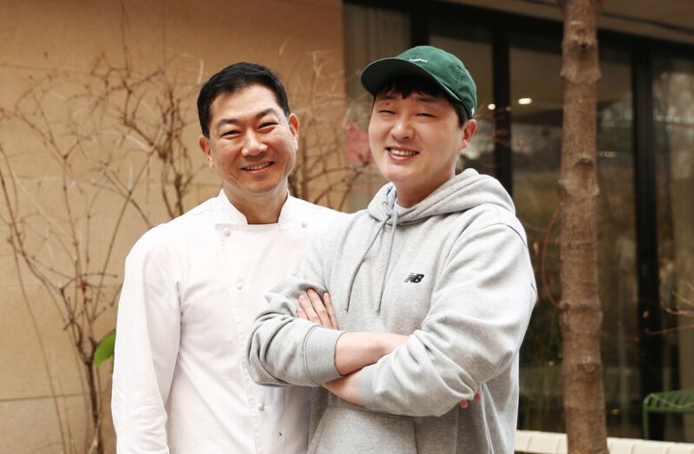 파인다이닝 레스토랑 ‘레스쁘아’를 운영하는 임기학 셰프(왼쪽)와 조광효씨. 박미향 기자