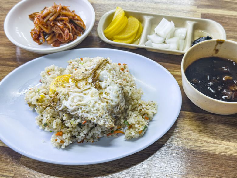 ‘봉래각’ 음식.