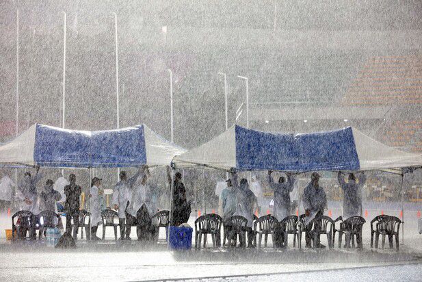 29일 경상북도 구미시민운동장에서 열린 2025 아시아육상선수권은 폭우로 잠시 중단됐다. 연합뉴스