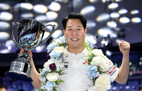 지난 시즌 개막전 우리금융캐피탈 챔피언십에서 우승한 강동궁. PBA 제공