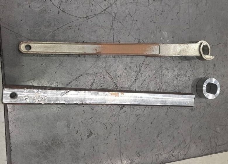 지난 2일 한국서부발전 태안화력발전소 하청노동자 김충현씨 사망사고 현장에서 발견된 발전설비 부품(위)과 작업물(아래). 독자 제공.