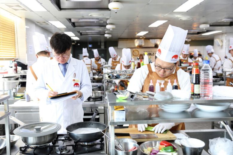 ‘제18회 이금기 요리대회’ 심사 장면. 이금기 제공