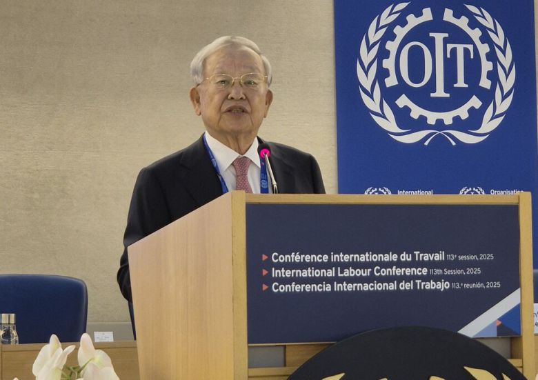 손경식 한국경영자총협회 회장이 9일(현지시각) 국제노동기구 113차 총회 본회의에서 한국 사용자를 대표해 연설하고 있다. 한국경영자총협회 제공