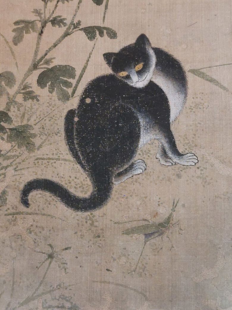 18세기 겸재 정선이 그린 화훼영모화첩(8폭) 가운데 ‘추일한묘’의 일부분. 가을날 풀숲의 방아깨비를 내려다보는 고양이를 그렸다. 노형석 기자