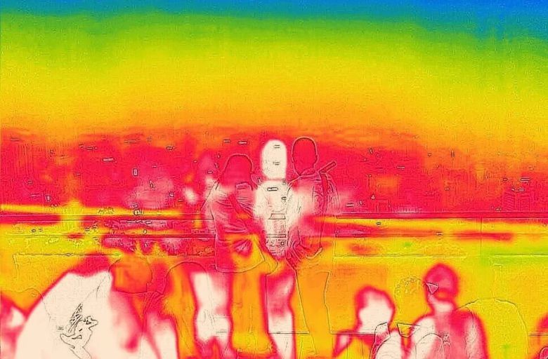 서울지역에 올해 첫 폭염경보가 발효된 7일 20시 경 서울 남산에서 열화상 카메라 모듈로 촬영한 도심의 모습. 연합뉴스