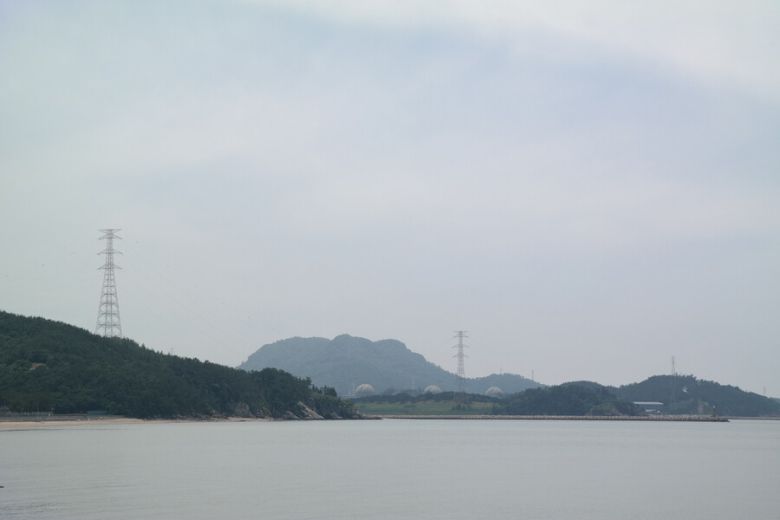 6월22일 전북 고창군 구시포항에서 바라본 한빛원전 모습. 천경석 기자