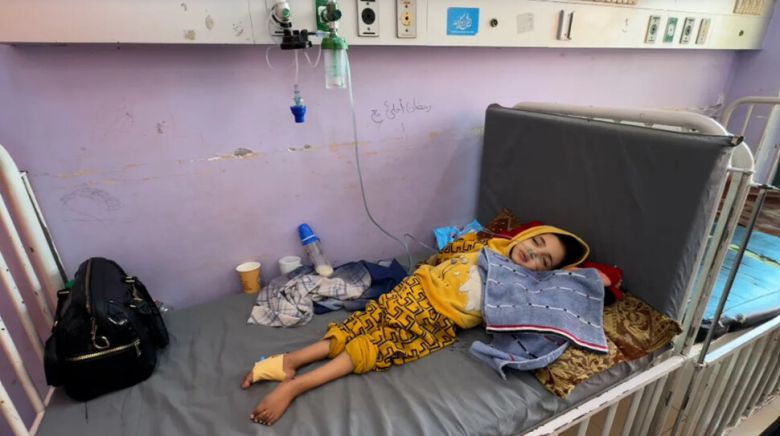 라잔 아부 자헤르가 지난달 23일 병원에 누워있다. 시엔엔 누리집 갈무리