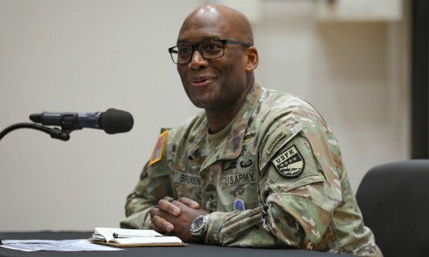 제이비어 브런슨 주한미군사령관이 지난 8일 경기 평택시 캠프 험프리스에서 기자간담회를 하고 있다. 주한미군 제공