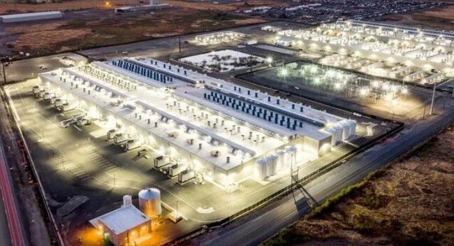 미국 버지니아주의 아마존 웹 서비스(AWS) 데이터센터. 아마존 누리집 갈무리