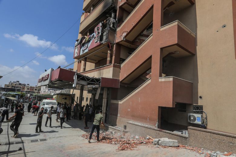 25일(현지시각) 이스라엘의 공습으로 파손된 칸유니스 나세르 병원. 칸유니스/UPI 연합뉴스