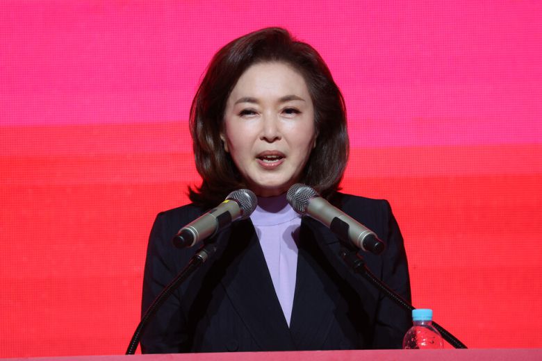 국민의힘 김민전 최고위원 후보가 2024년 7월8일 오후 광주 김대중컨벤션센터에서 열린 제4차 전당대회 광주·전북·전남·제주 합동연설회에서 정견발표를 하고 있다. 연합뉴스