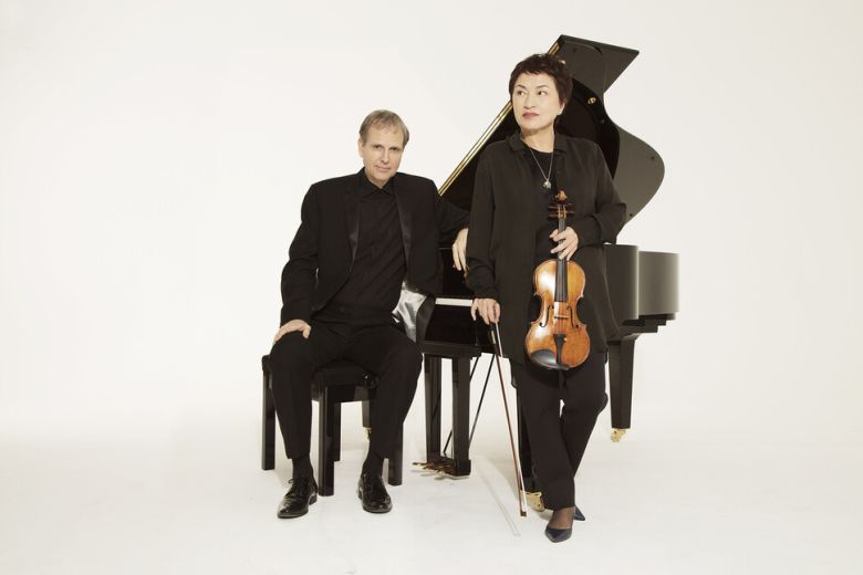 바이올리니스트 정경화와 피아니스트 케빈 케너가 국내와 미주에서 듀오 리사이틀 투어를 펼친다. 크레디아 제공