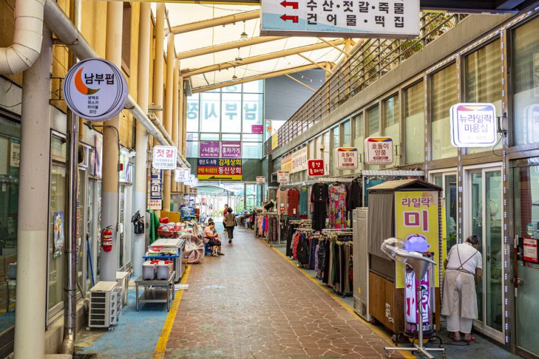 한가한 남부시장의 모습. 최갑수 제공