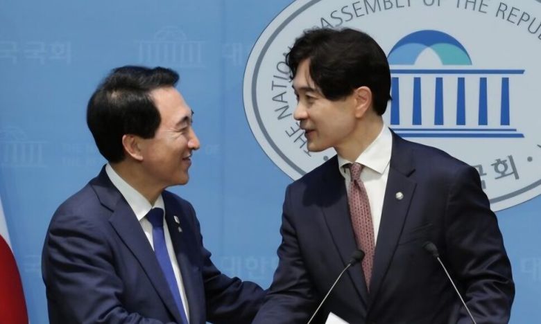 박수현(더불어민주당·왼쪽), 박성훈(국민의힘) 수석대변인. 박수현 대변인 페이스북